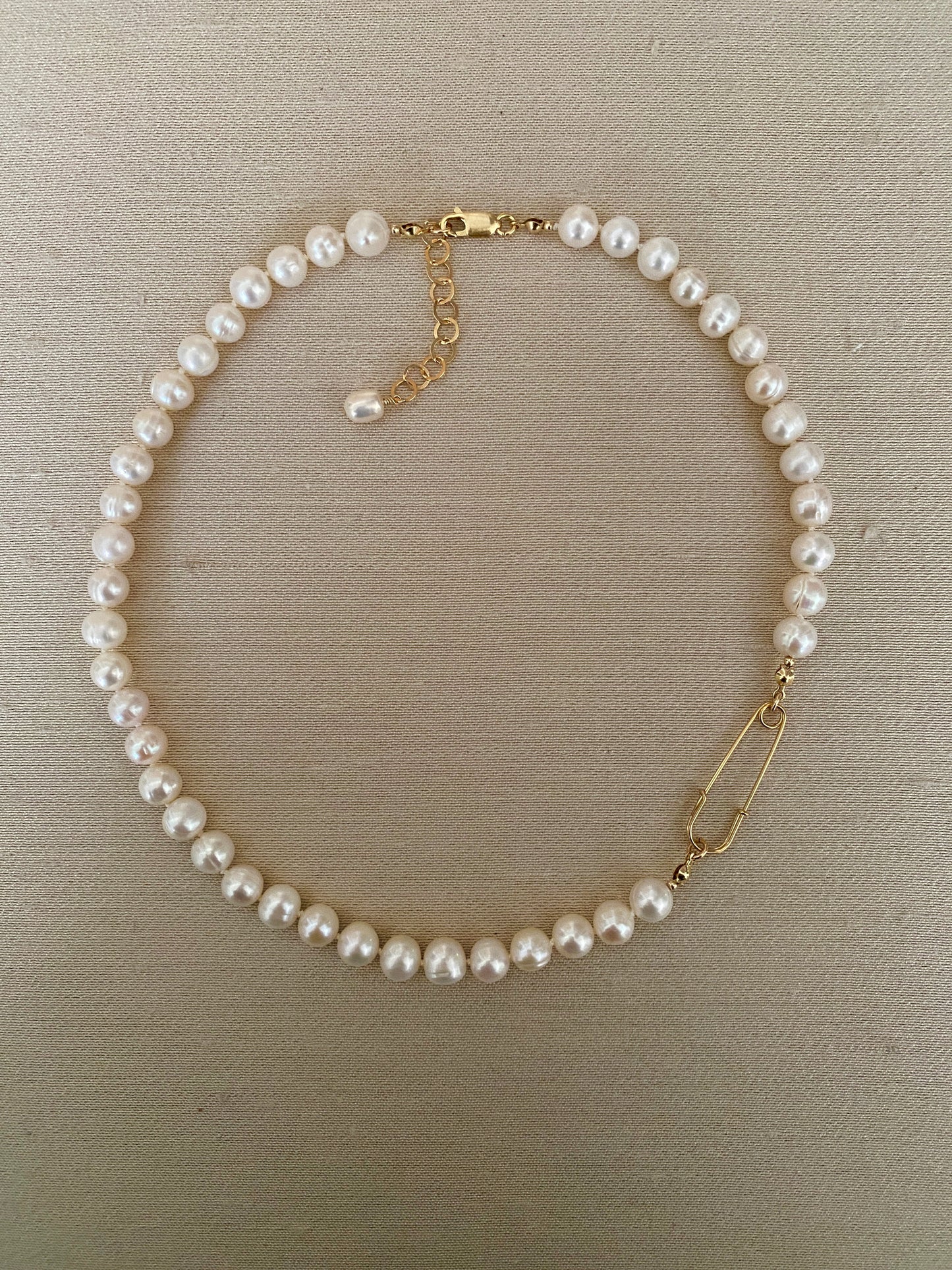 Edgy safety pin Pearl necklace with Baroque Freshwater pearls in 14KT Goldfilled.