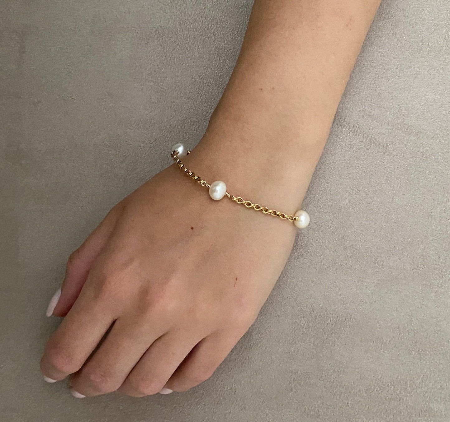 Celine Pearl bracelet 14KT Goldfilled.