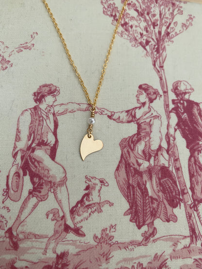 Cora pearl crowned heart necklace in 14KT Goldfilled.