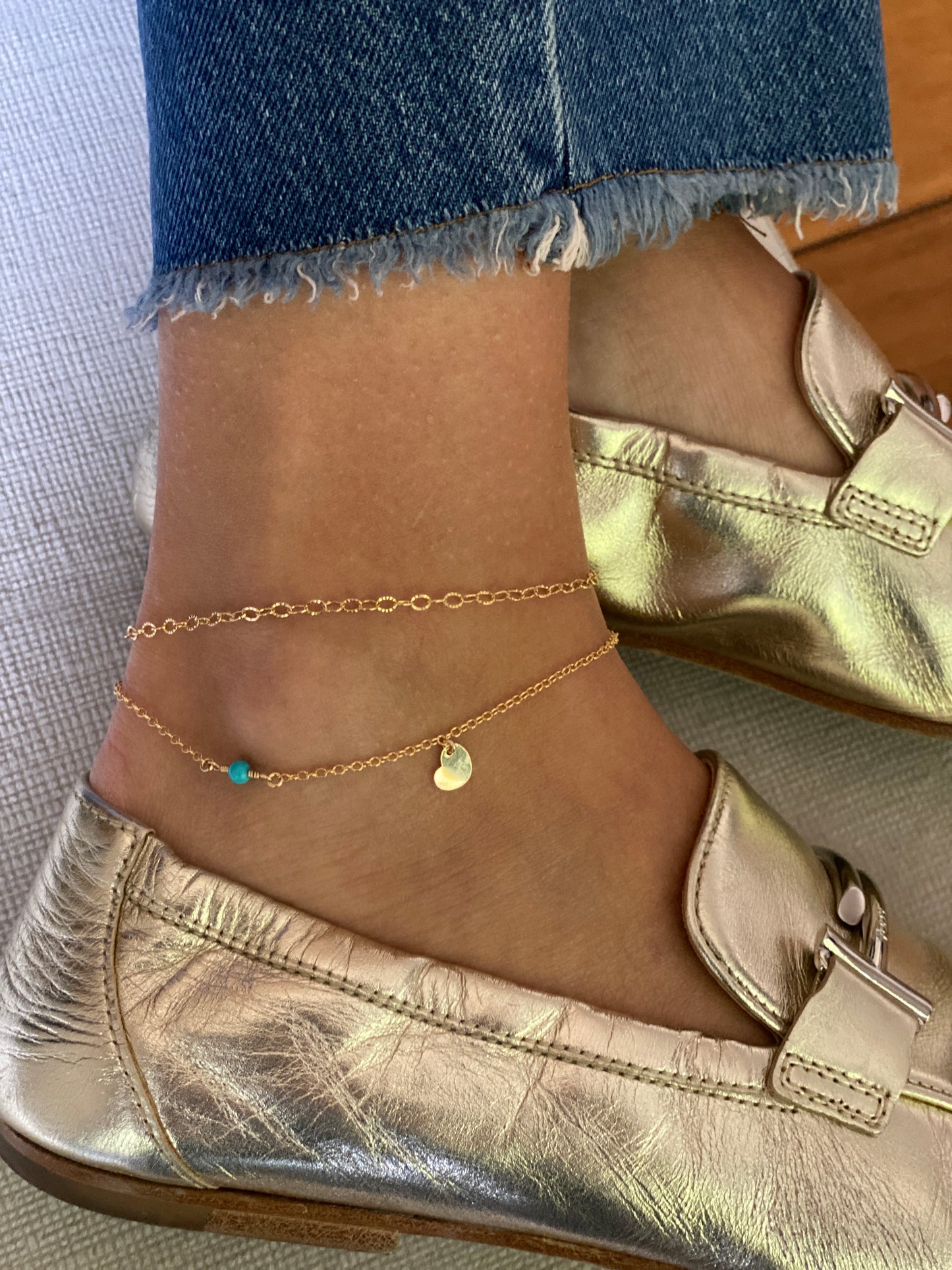 The Evelyn anklet in 14KT Goldfilled.